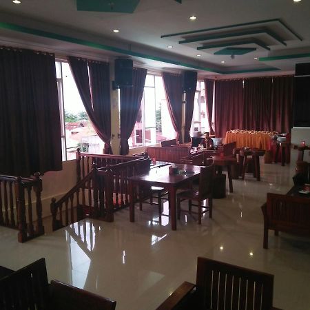 Benhur Hotel Padang  Luaran gambar